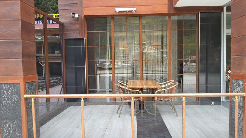 Akpinar Hotel Hồ Uzungöl Ngoại thất bức ảnh